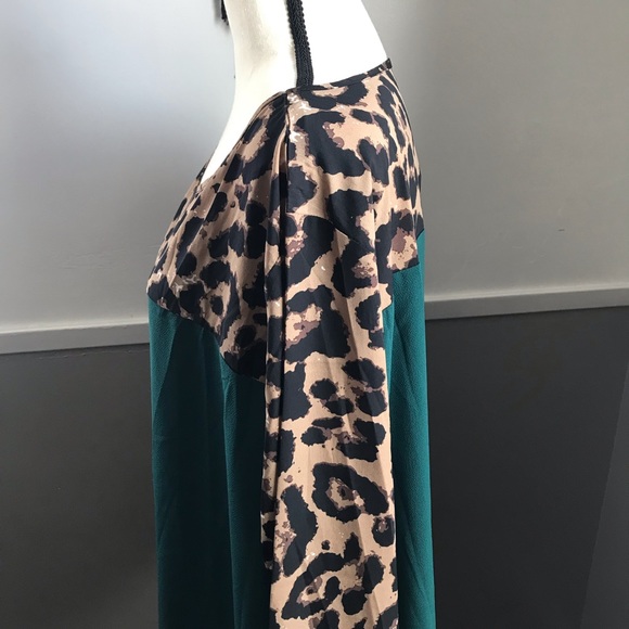 ‼️LAST CALL PRICE FIRM‼️ 💚 Leopard long sleeve blouse! - Picture 15 of 15